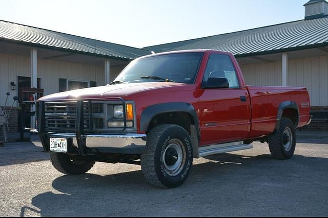 Image of Chevrolet 2500 equipment image 1