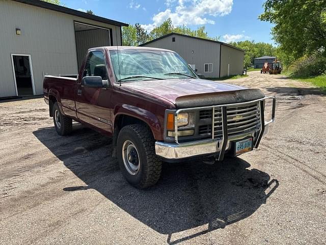 Image of Chevrolet 2500 equipment image 2
