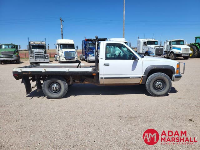 Image of Chevrolet 2500 equipment image 2