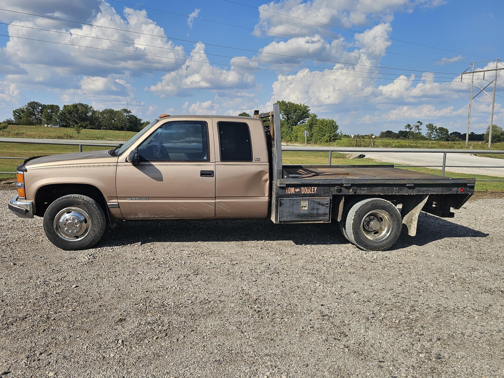 1997 Chevrolet 3500 Equipment Image0