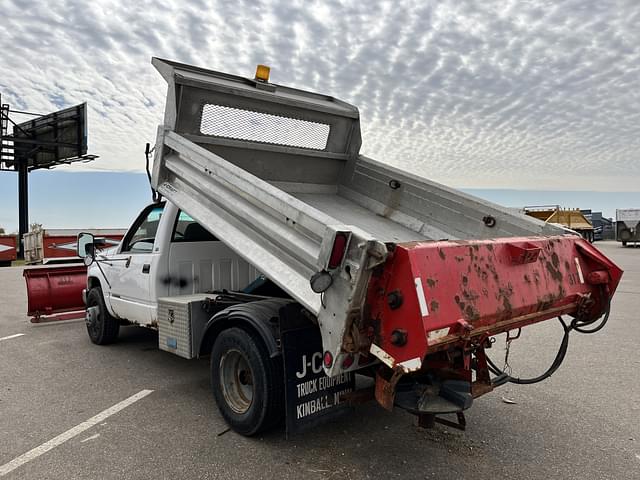 Image of Chevrolet 3500 equipment image 4