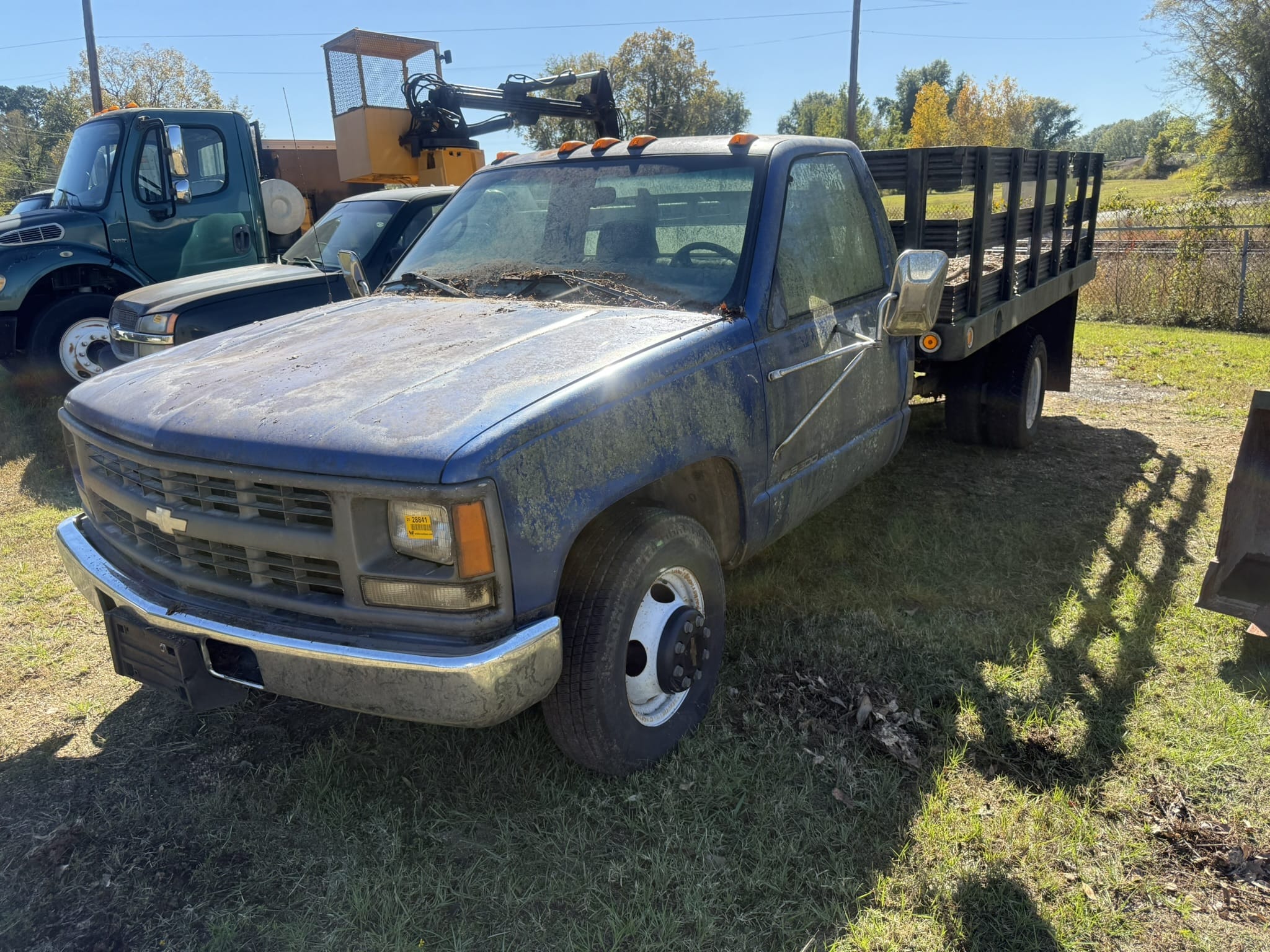 1997 Chevrolet 3500 Equipment Image0