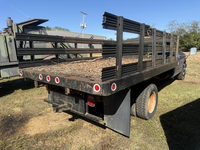 Image of Chevrolet 3500 equipment image 2