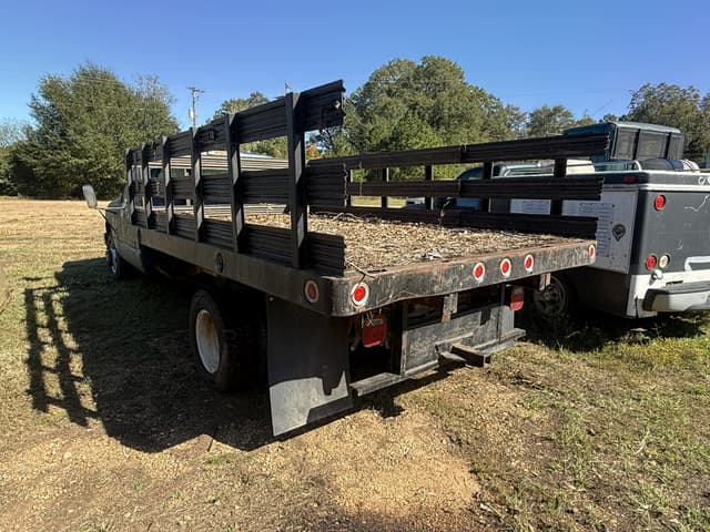 Image of Chevrolet 3500 equipment image 3
