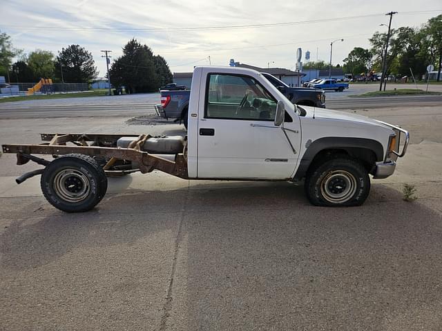 Image of Chevrolet 3500 equipment image 2