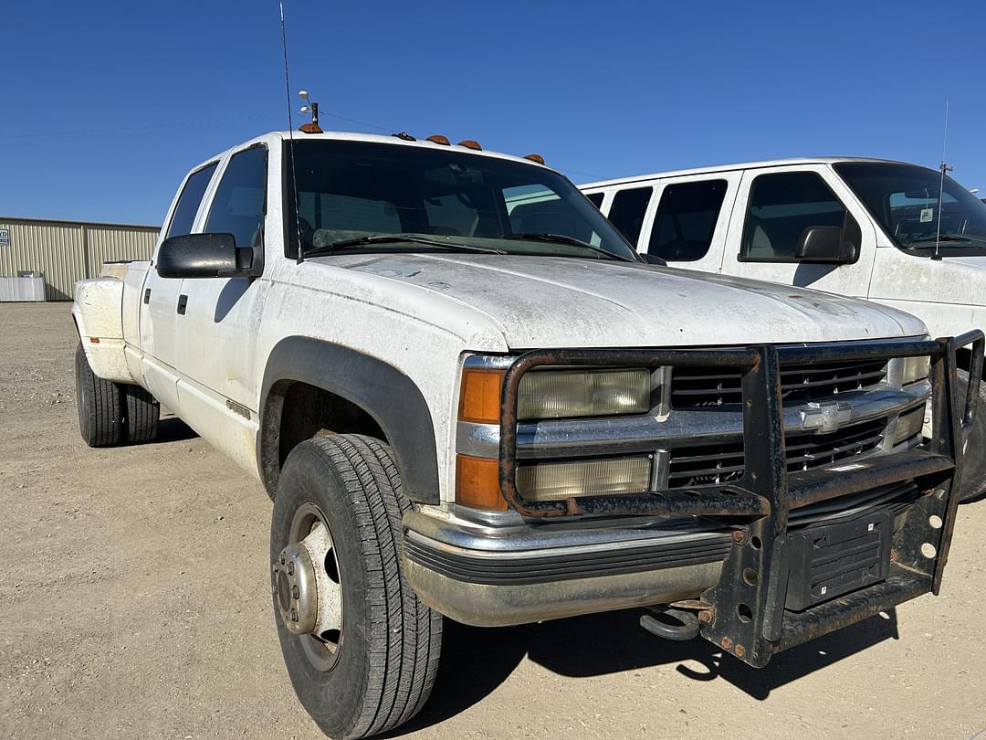 Image of Chevrolet 3500 Primary image