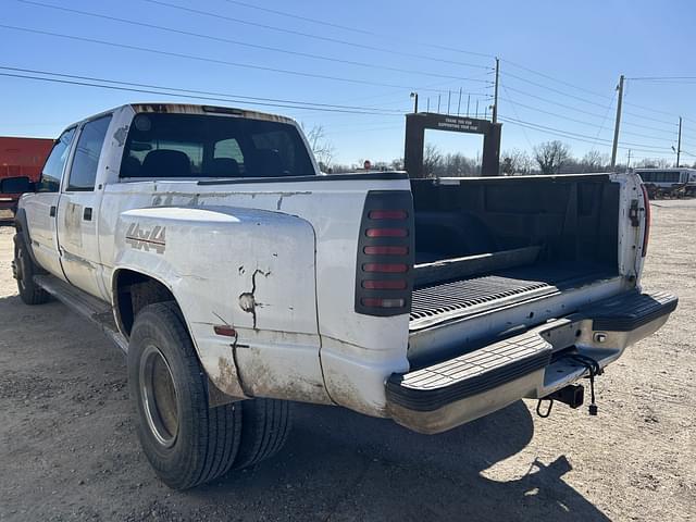 Image of Chevrolet 3500 equipment image 2