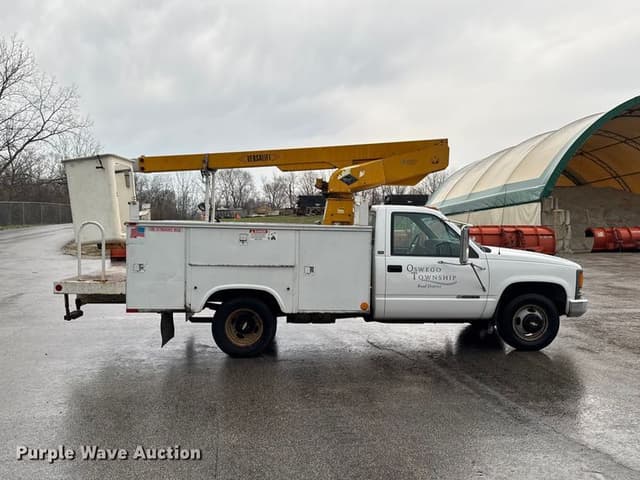 Image of Chevrolet C3500 equipment image 3