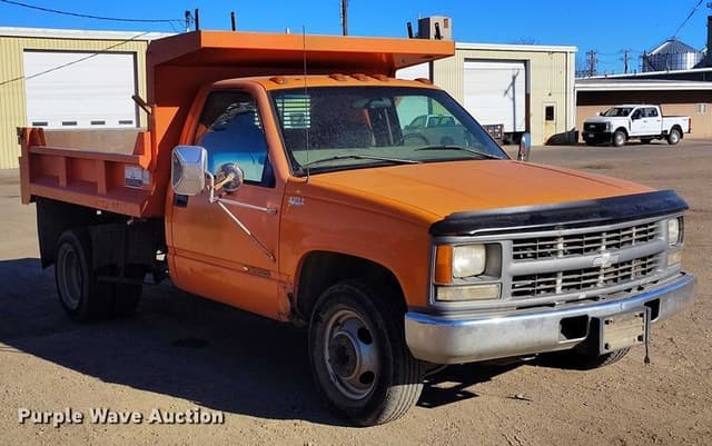 Image of Chevrolet C3500 equipment image 2