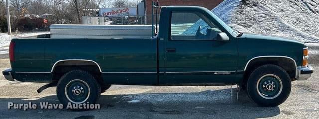 Image of Chevrolet C3500 equipment image 3