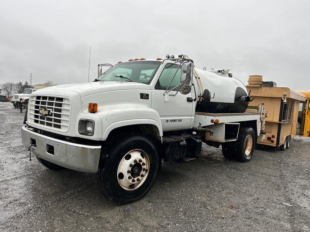 Image of Chevrolet C6500 Primary image