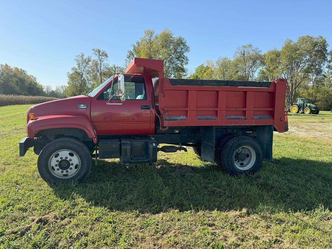 Image of Chevrolet C7500 Image 0