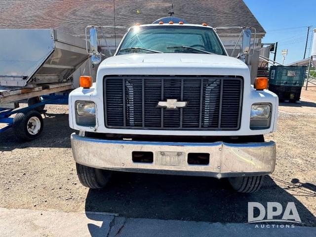 Image of Chevrolet C7500 equipment image 2