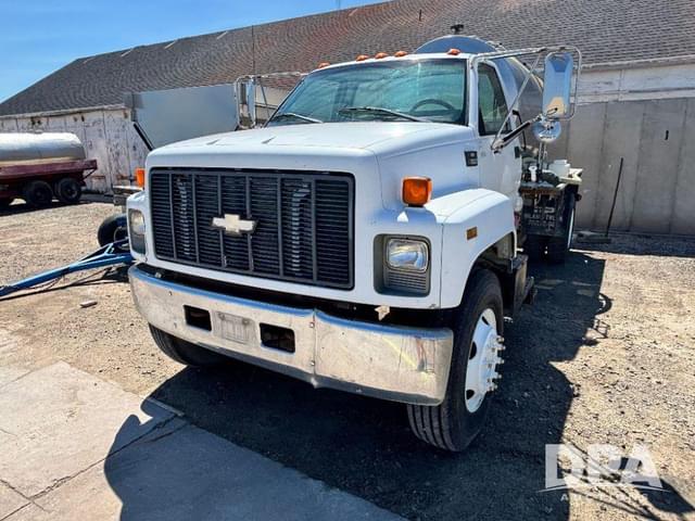 Image of Chevrolet C7500 equipment image 1