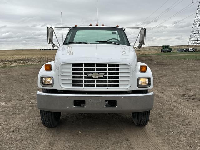 Image of Chevrolet C7500 equipment image 2