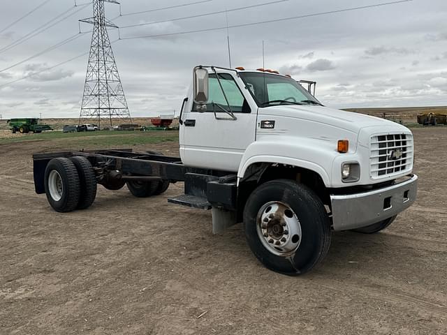 Image of Chevrolet C7500 equipment image 1