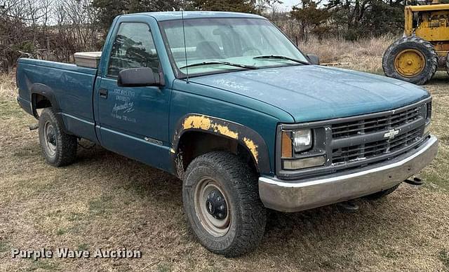 Image of Chevrolet Cheyenne 2500 equipment image 2