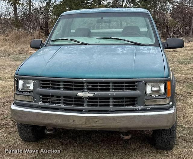 Image of Chevrolet Cheyenne 2500 equipment image 1