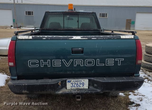 Image of Chevrolet Cheyenne 2500 equipment image 4