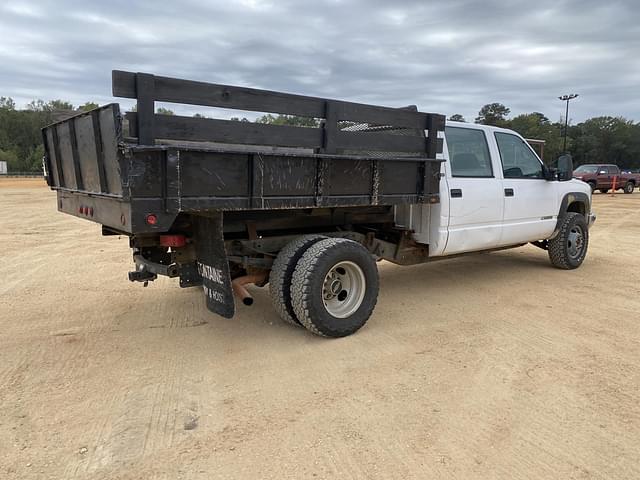 Image of Chevrolet 3500 equipment image 2