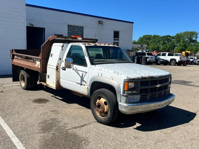 Image of Chevrolet Cheyenne equipment image 2