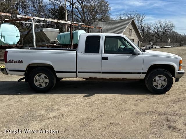 Image of Chevrolet K1500 equipment image 3
