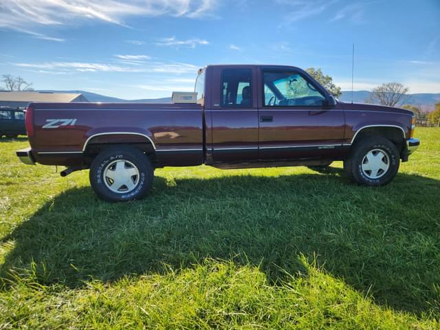 Image of Chevrolet K1500 equipment image 3