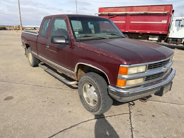 Image of Chevrolet K1500 equipment image 2