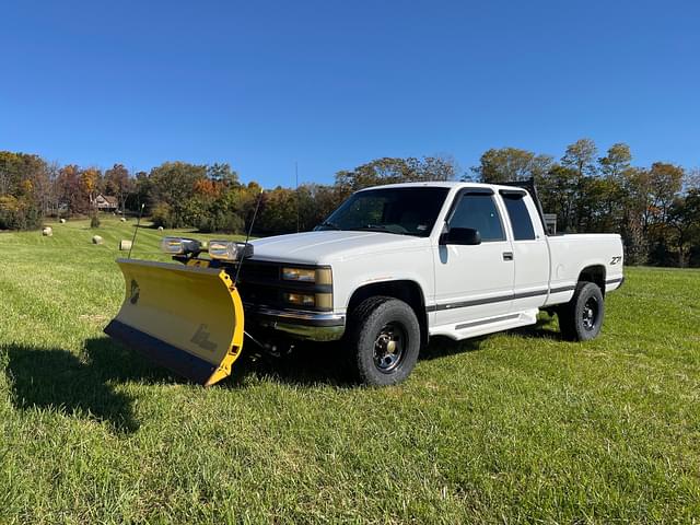 Image of Chevrolet K1500 equipment image 1