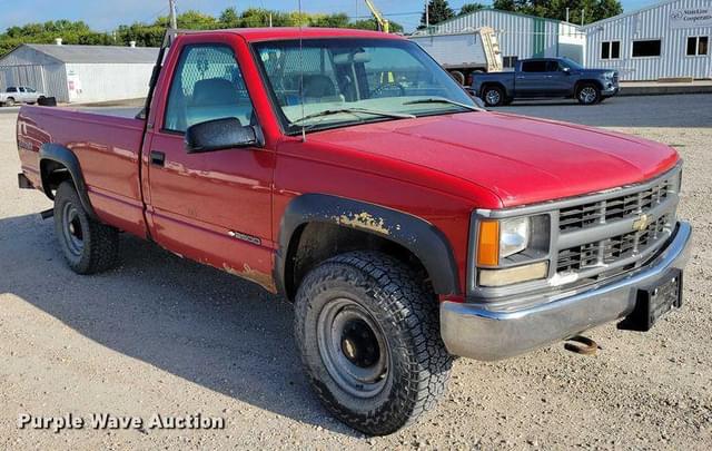 Image of Chevrolet K2500 equipment image 2