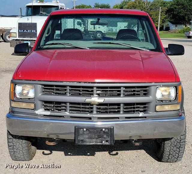 Image of Chevrolet K2500 equipment image 1