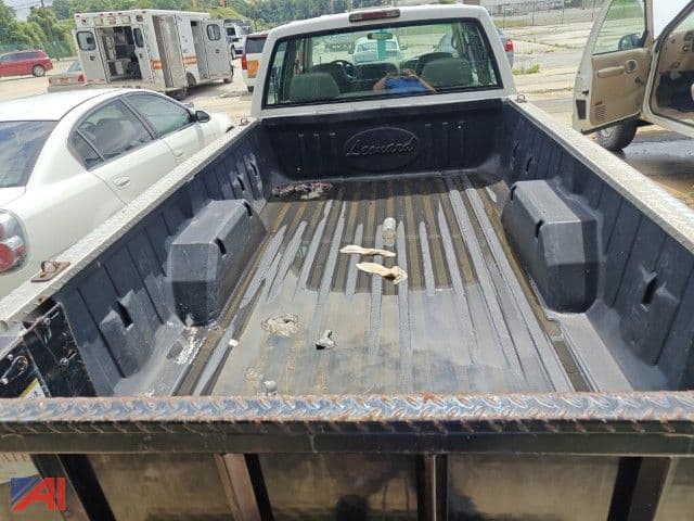 Image of Chevrolet K3500 equipment image 3