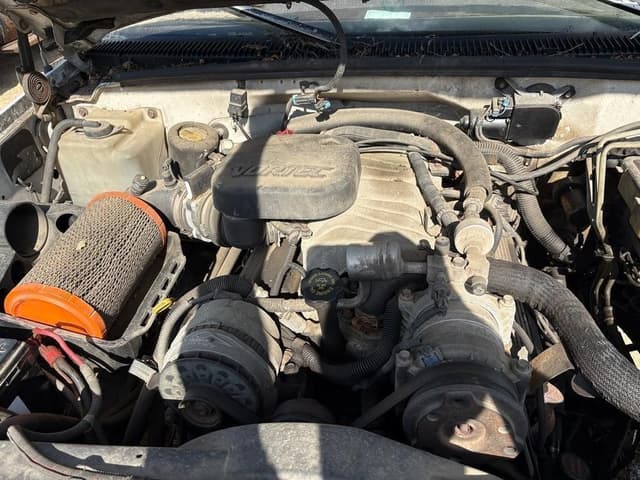 Image of Chevrolet 3500 equipment image 4