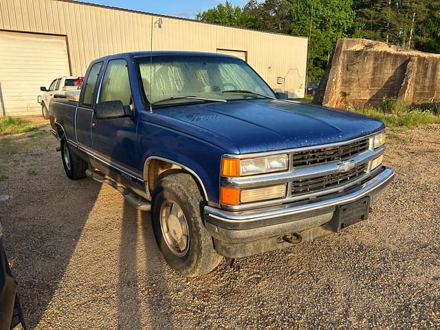 Image of Chevrolet Silverado equipment image 1