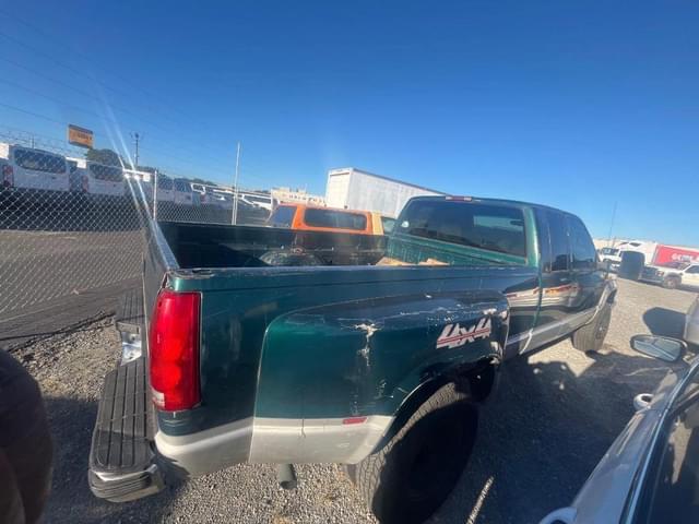 Image of Chevrolet 3500 equipment image 1