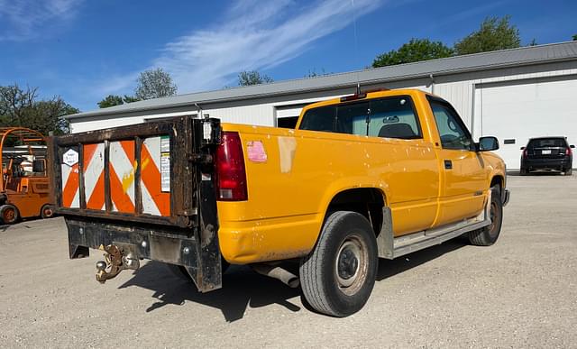 Image of Chevrolet 2500 equipment image 4