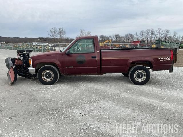 Image of Chevrolet 2500 equipment image 1