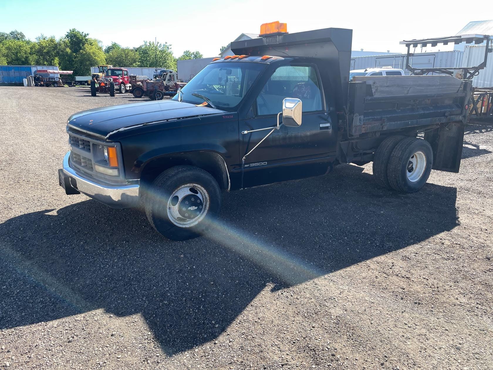 1997 Chevrolet 3500 Equipment Image0