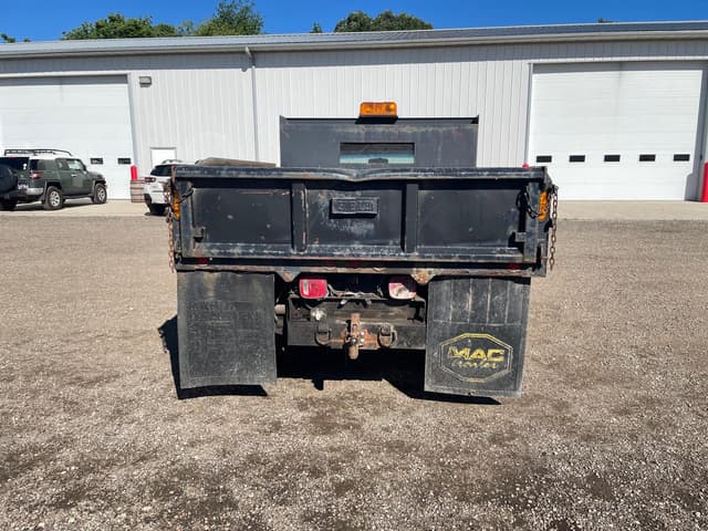 Image of Chevrolet 3500 equipment image 4