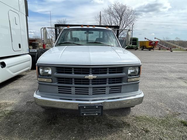 Image of Chevrolet 3500HD equipment image 1