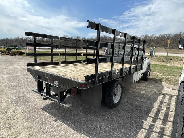 Image of Chevrolet 3500HD equipment image 3