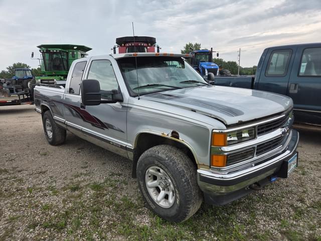 Image of Chevrolet K1500 equipment image 1
