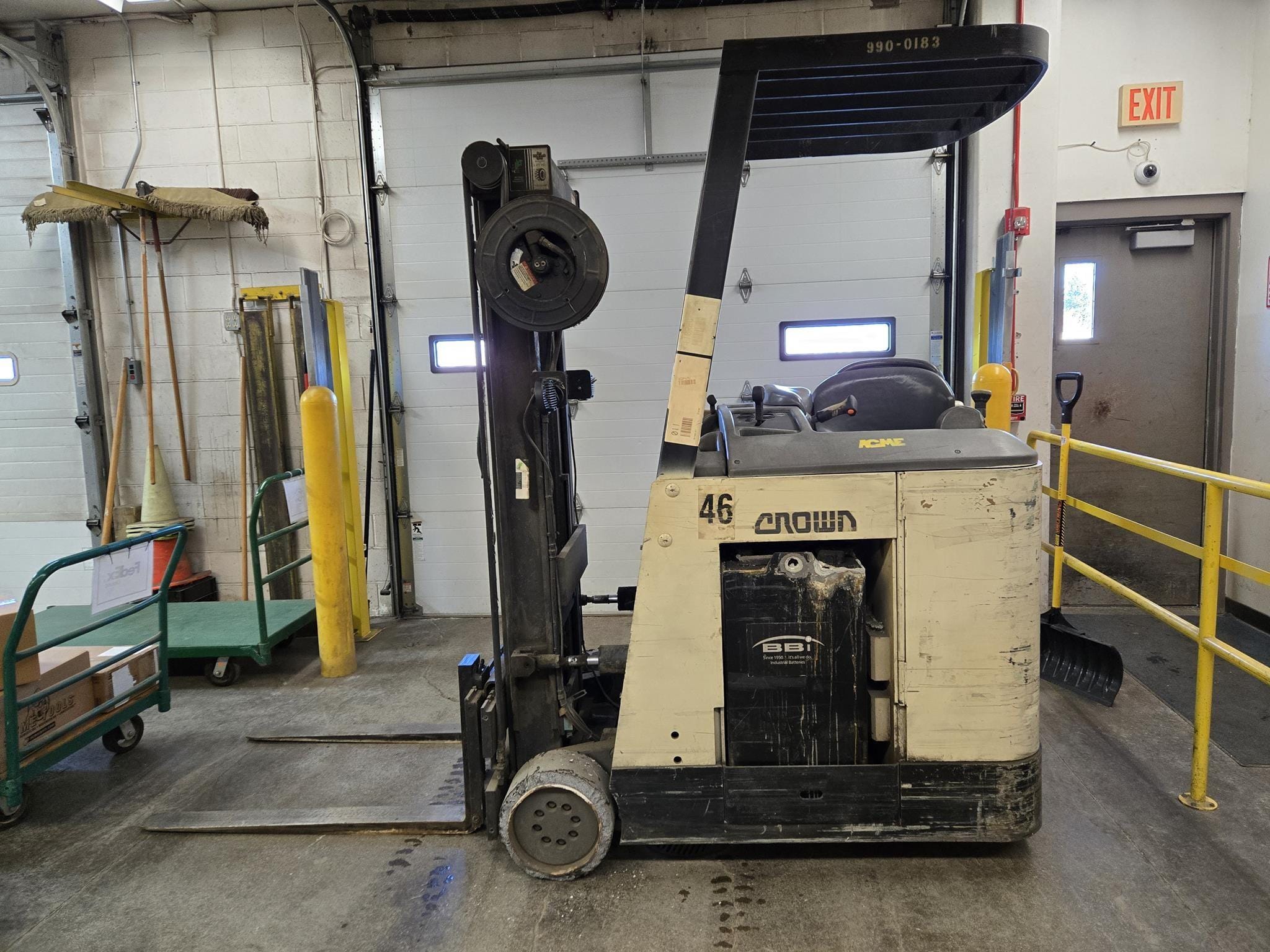 1997 Crown RC3020-30-S Equipment Image0
