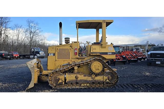 Image of Caterpillar D4 XL equipment image 1