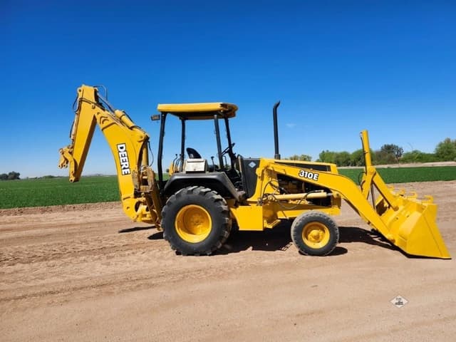 Image of John Deere 310E equipment image 4