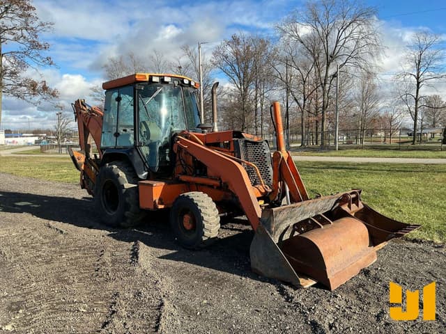 Image of John Deere 310E equipment image 2