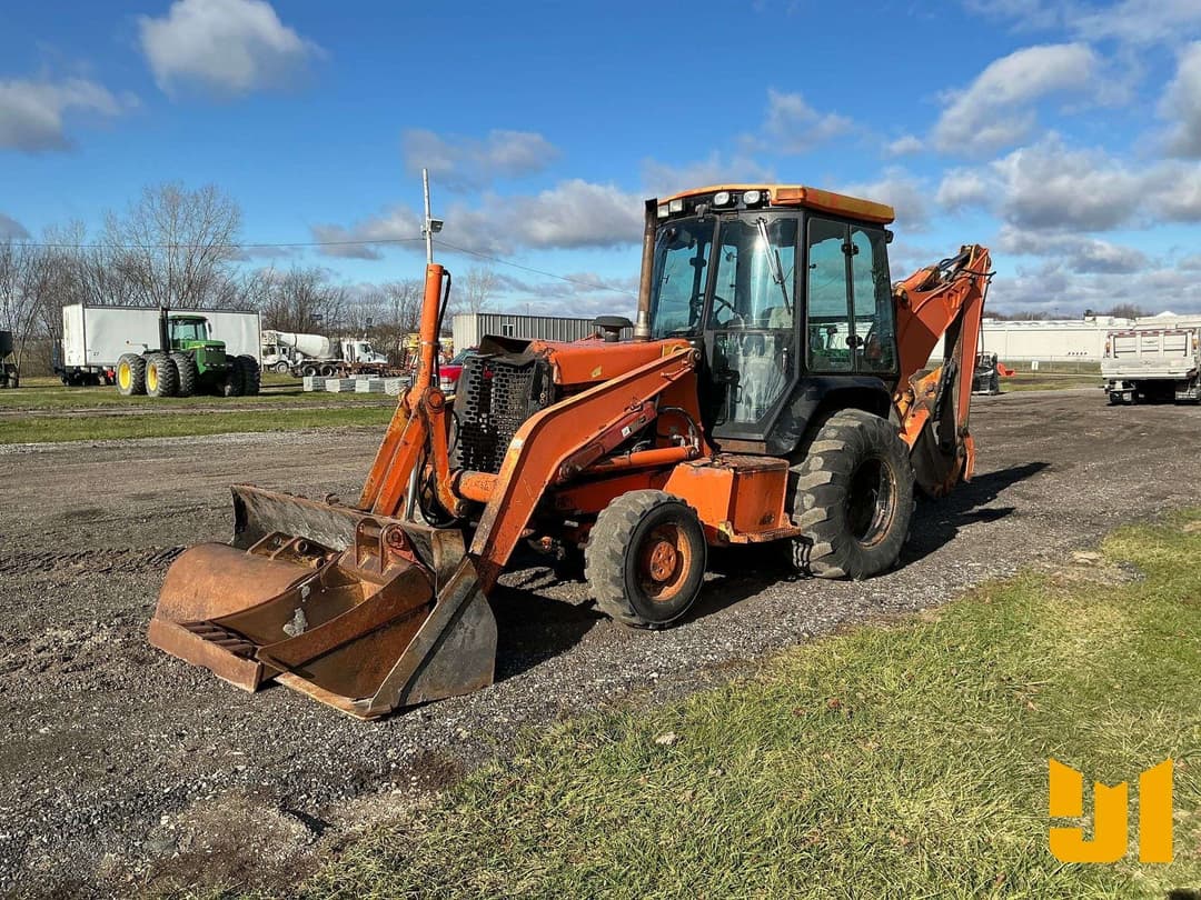 Image of John Deere 310E Primary image