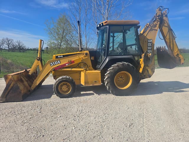 Image of John Deere 310E equipment image 3