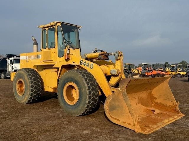 1997 John Deere 644G Equipment Image0