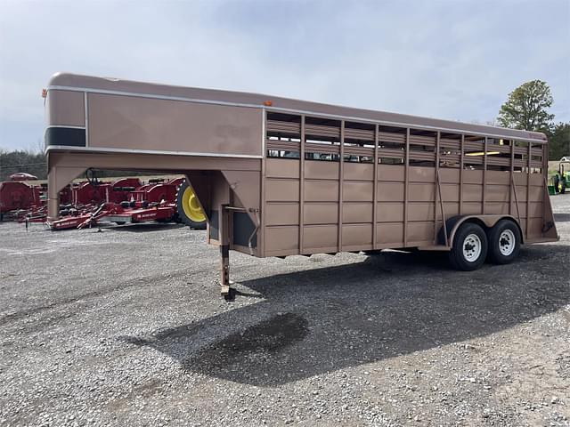 Image of Delta GN Livestock Trailer equipment image 1